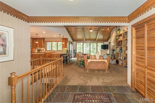 7 Walnut Ridge Court, Defiance, MO 63341