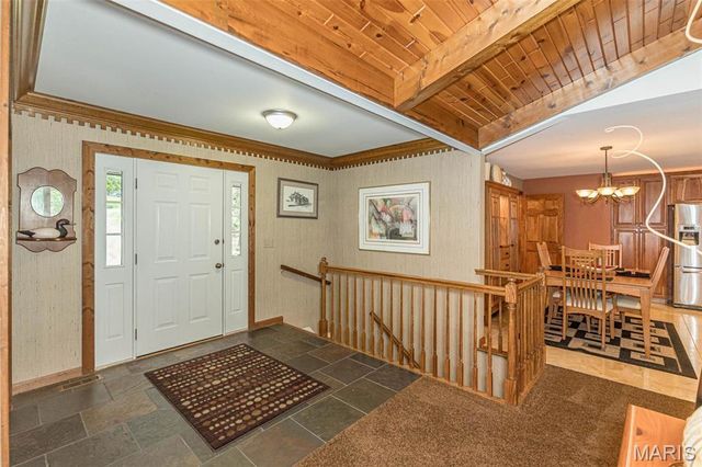 7 Walnut Ridge Court, Defiance, MO 63341