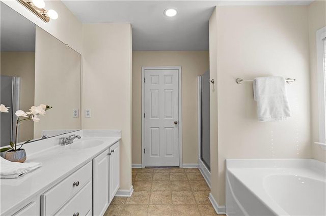 39 Brisbane Court, Newnan, GA 30263