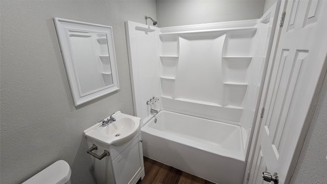 5604 Oak Grove Road, Fort Worth, TX 76134