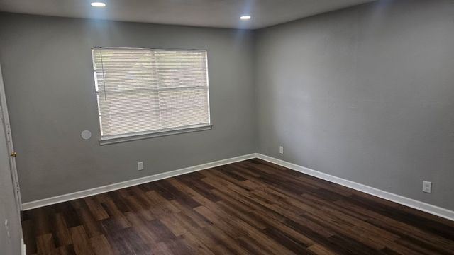 5604 Oak Grove Road, Fort Worth, TX 76134