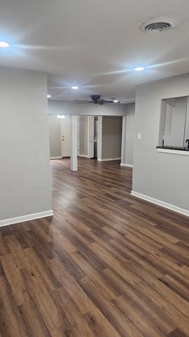 5604 Oak Grove Road, Fort Worth, TX 76134