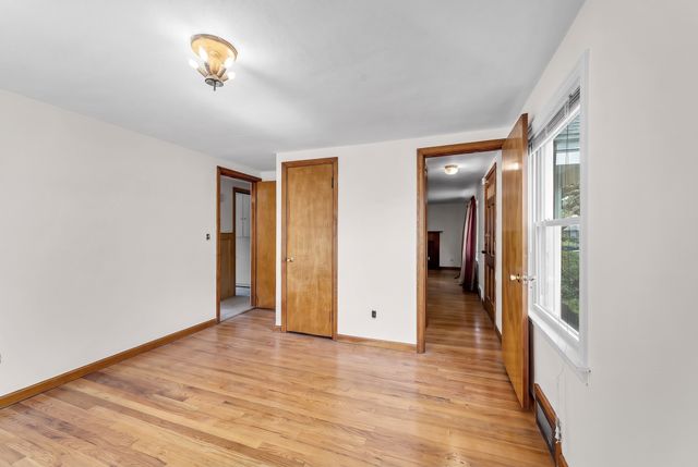 44 Arthur St, Springfield, MA 01104
