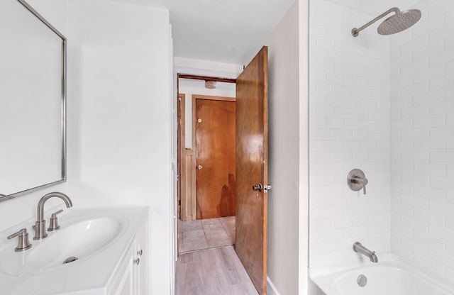 44 Arthur St, Springfield, MA 01104
