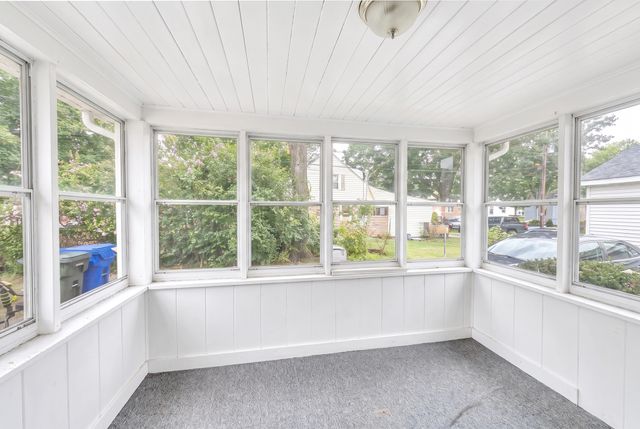 44 Arthur St, Springfield, MA 01104