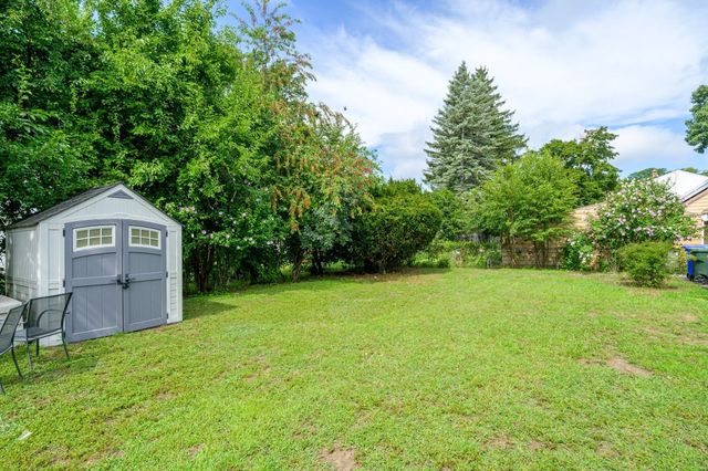 44 Arthur St, Springfield, MA 01104