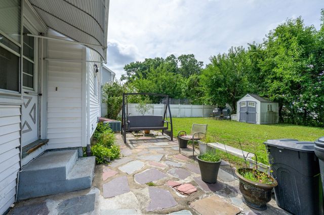 44 Arthur St, Springfield, MA 01104