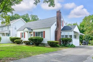 44 Arthur St, Springfield, MA 01104