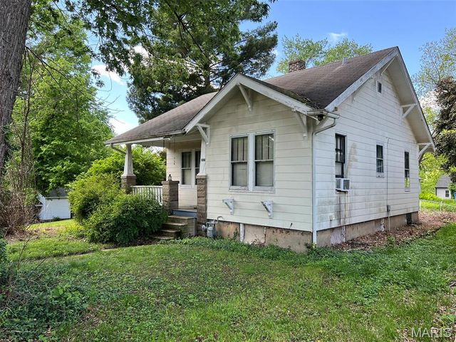 207 Gremer Avenue, Edwardsville, IL 62025