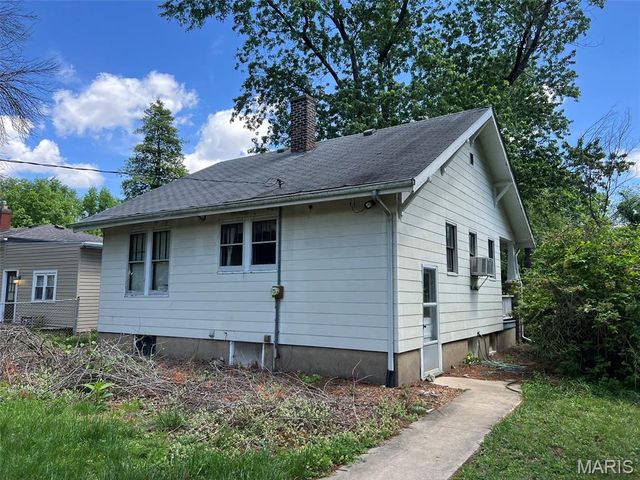 207 Gremer Avenue, Edwardsville, IL 62025