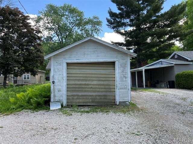 207 Gremer Avenue, Edwardsville, IL 62025
