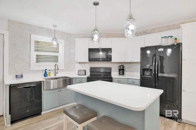 433 Palmetto Court, Gulf Shores, AL 36542