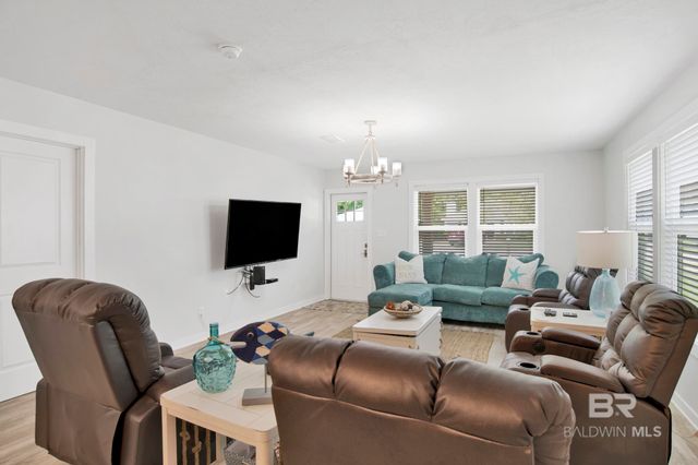 433 Palmetto Court, Gulf Shores, AL 36542