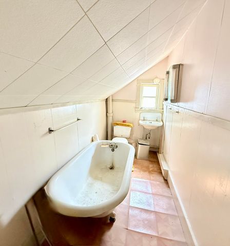 14 Champlain Street, Plattsburgh, NY 12901