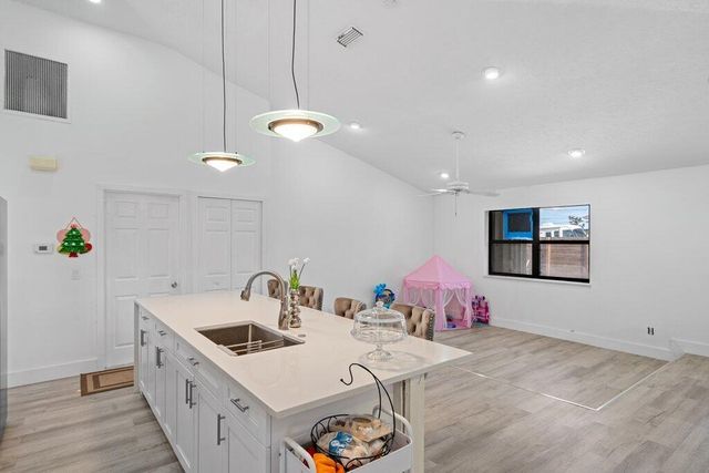 434 SW Jeanne Avenue, Port St. Lucie, Port St Lucie, FL 34953