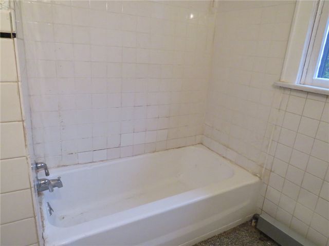 423 Braddock Rd, Forest Hills Boro, PA 15221