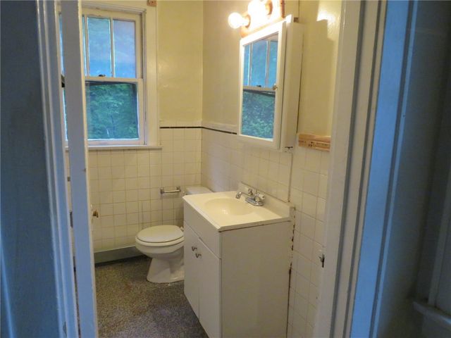 423 Braddock Rd, Forest Hills Boro, PA 15221