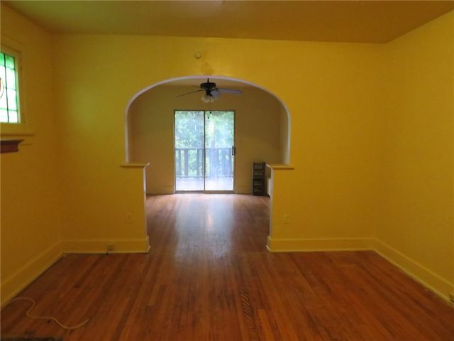 423 Braddock Rd, Forest Hills Boro, PA 15221