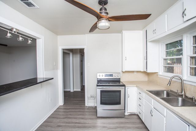 2706 30th Street, Lubbock, TX 79410