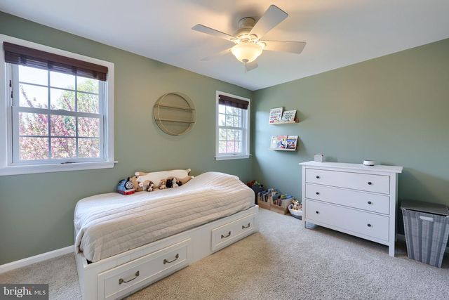 911 JADE AVE, Lancaster, PA 17601