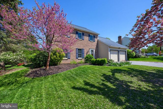911 JADE AVE, Lancaster, PA 17601