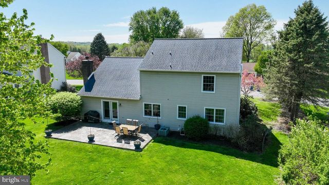 911 JADE AVE, Lancaster, PA 17601