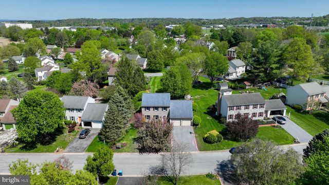 911 JADE AVE, Lancaster, PA 17601