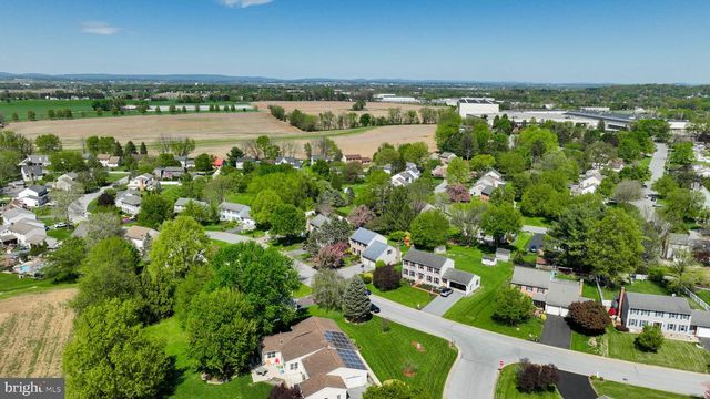 911 JADE AVE, Lancaster, PA 17601
