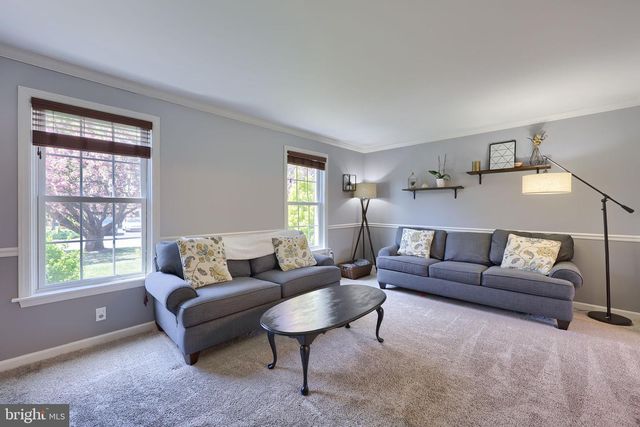 911 JADE AVE, Lancaster, PA 17601