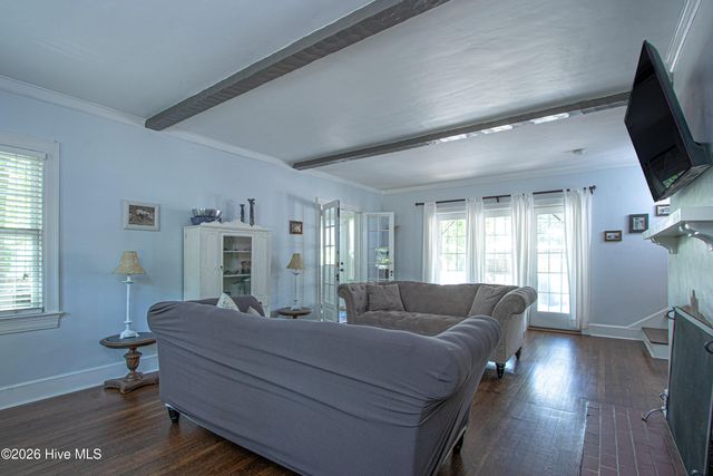310 E Morganton Road, Southern Pines, NC 28387