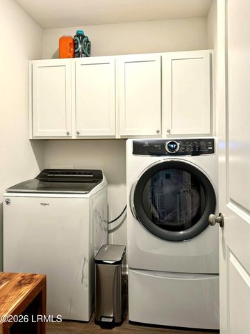 126 Minning Loop, Richmond Hill, GA 31324