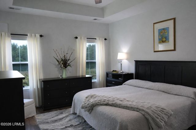 126 Minning Loop, Richmond Hill, GA 31324