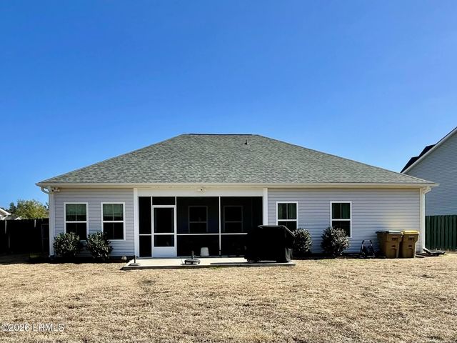 126 Minning Loop, Richmond Hill, GA 31324