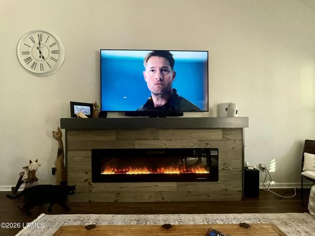 126 Minning Loop, Richmond Hill, GA 31324