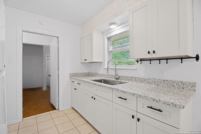 4427 First View, San Antonio, TX 78217