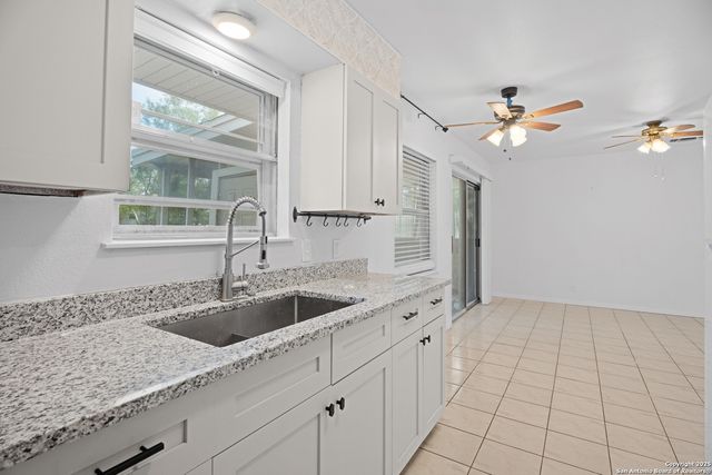 4427 First View, San Antonio, TX 78217