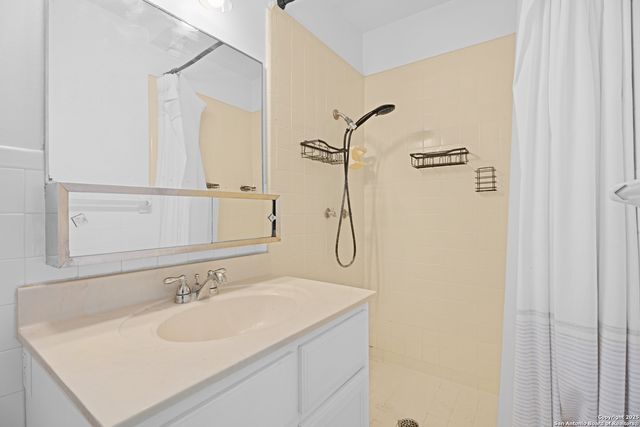 4427 First View, San Antonio, TX 78217