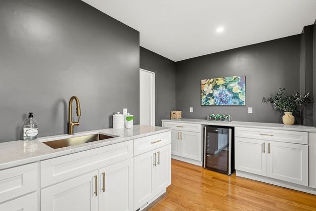 158 Central St, Rockland, MA 02370