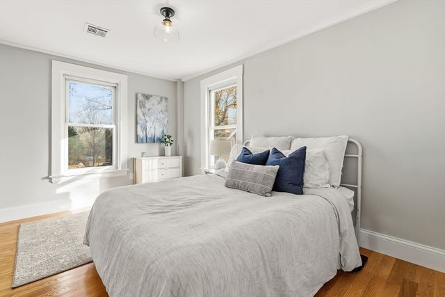 158 Central St, Rockland, MA 02370