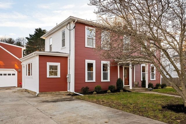 158 Central St, Rockland, MA 02370