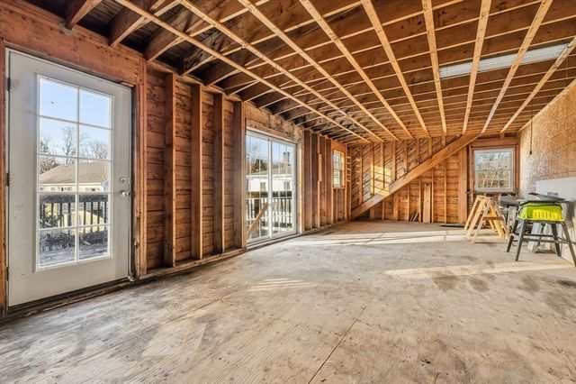 158 Central St, Rockland, MA 02370