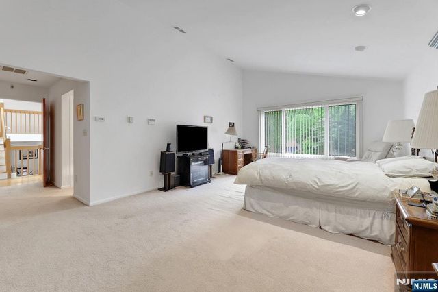 18 Mission Way, Tenafly, NJ 07670