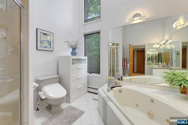 18 Mission Way, Tenafly, NJ 07670