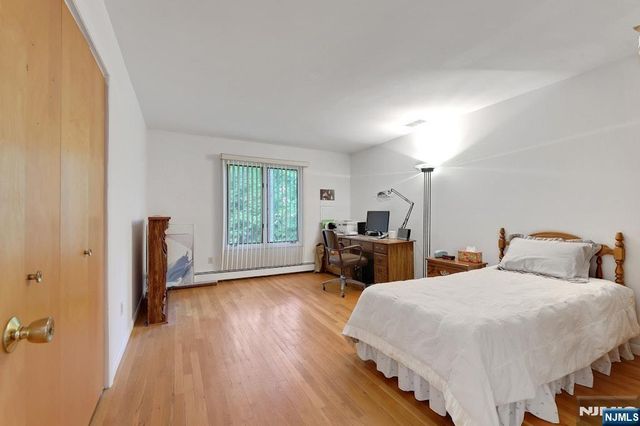18 Mission Way, Tenafly, NJ 07670