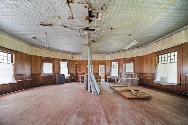 232 N MAIN Street, Cambridge Springs, PA 16403