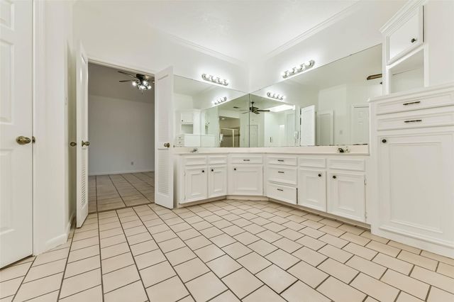 8022 17th Green Drive, Humble, TX 77346