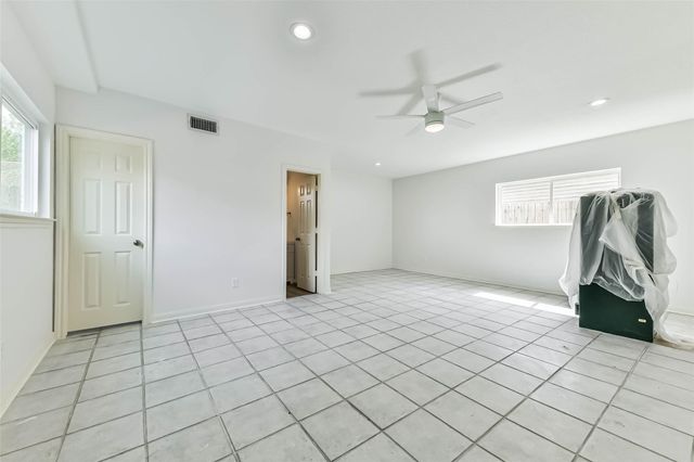 8022 17th Green Drive, Humble, TX 77346