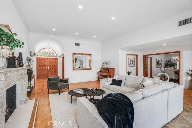 950 Hampton, Arcadia, CA 91006