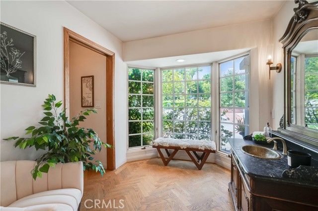 950 Hampton, Arcadia, CA 91006