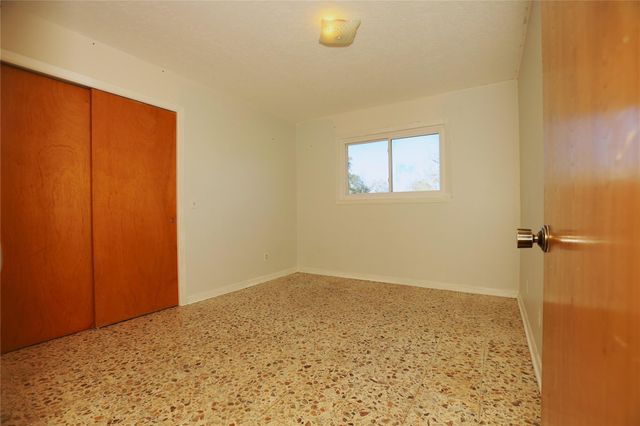 113 Old Angleton Road, Lake Jackson, TX 77566